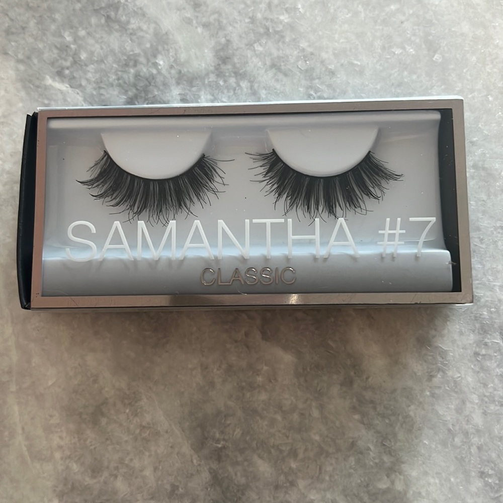 Huda Beauty Samantha #7 Lashes NIB